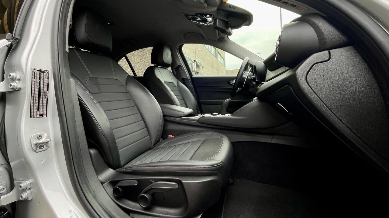 ALFA ROMEO GIULIA 2.2 TURBODIESEL EXECUTIVE 190CV - FULL LED, PELLE, CAR PLAY