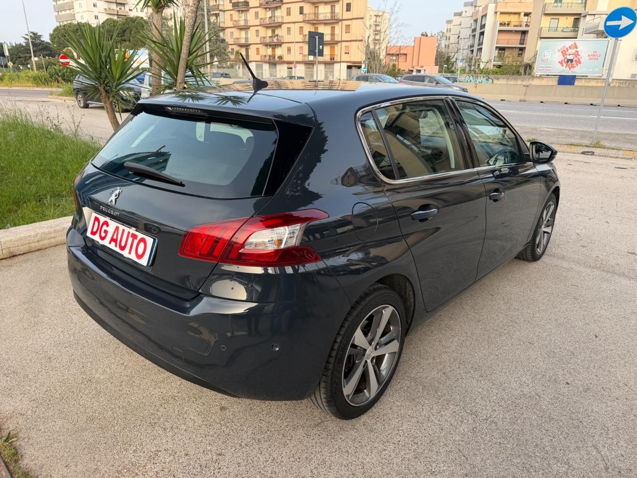Peugeot 308 1.6 hdi 120 cv Allure 2016 Navig