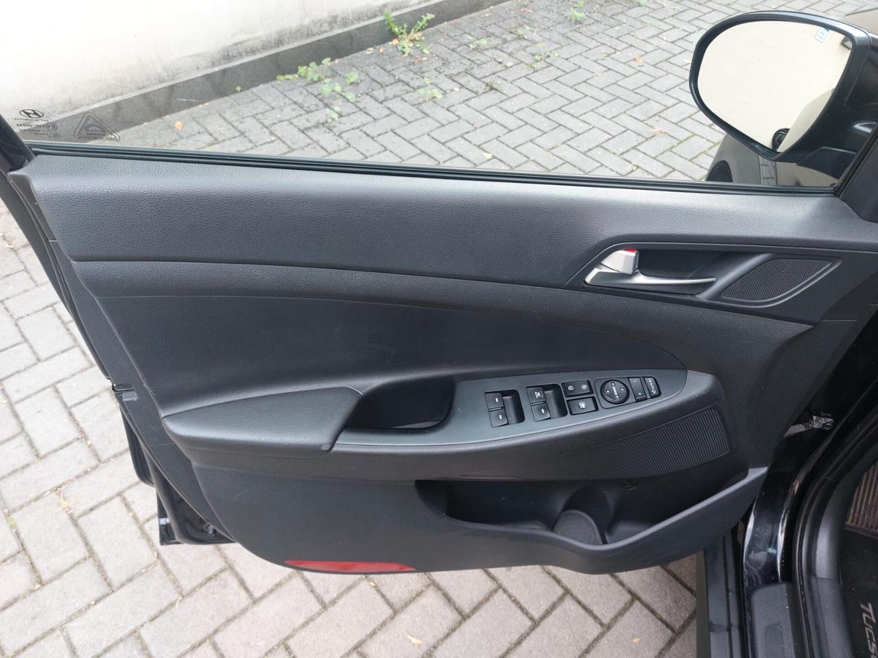 Hyundai Tucson 1.7 crdi Comfort 2wd 115cv Garanzia 12 Mesi