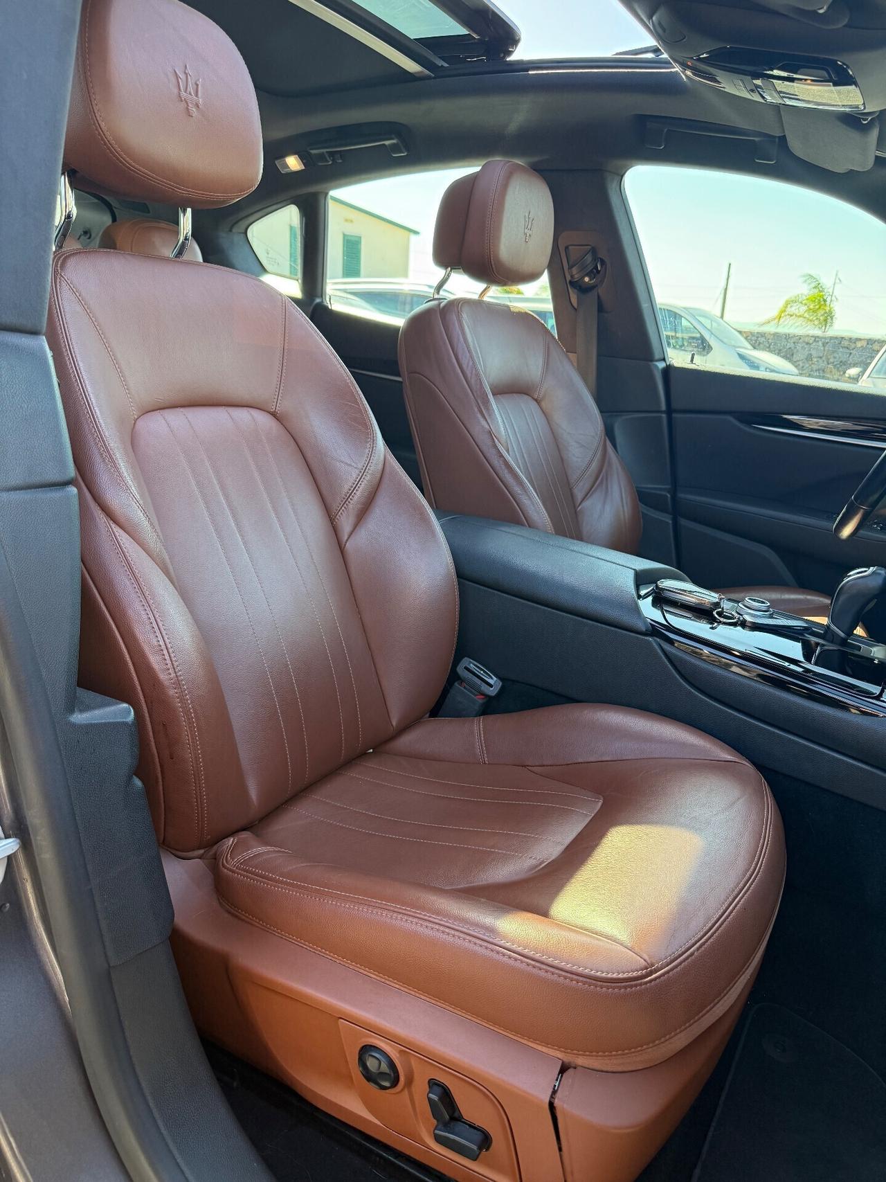 Maserati Levante V6 Diesel AWD tetto apribile