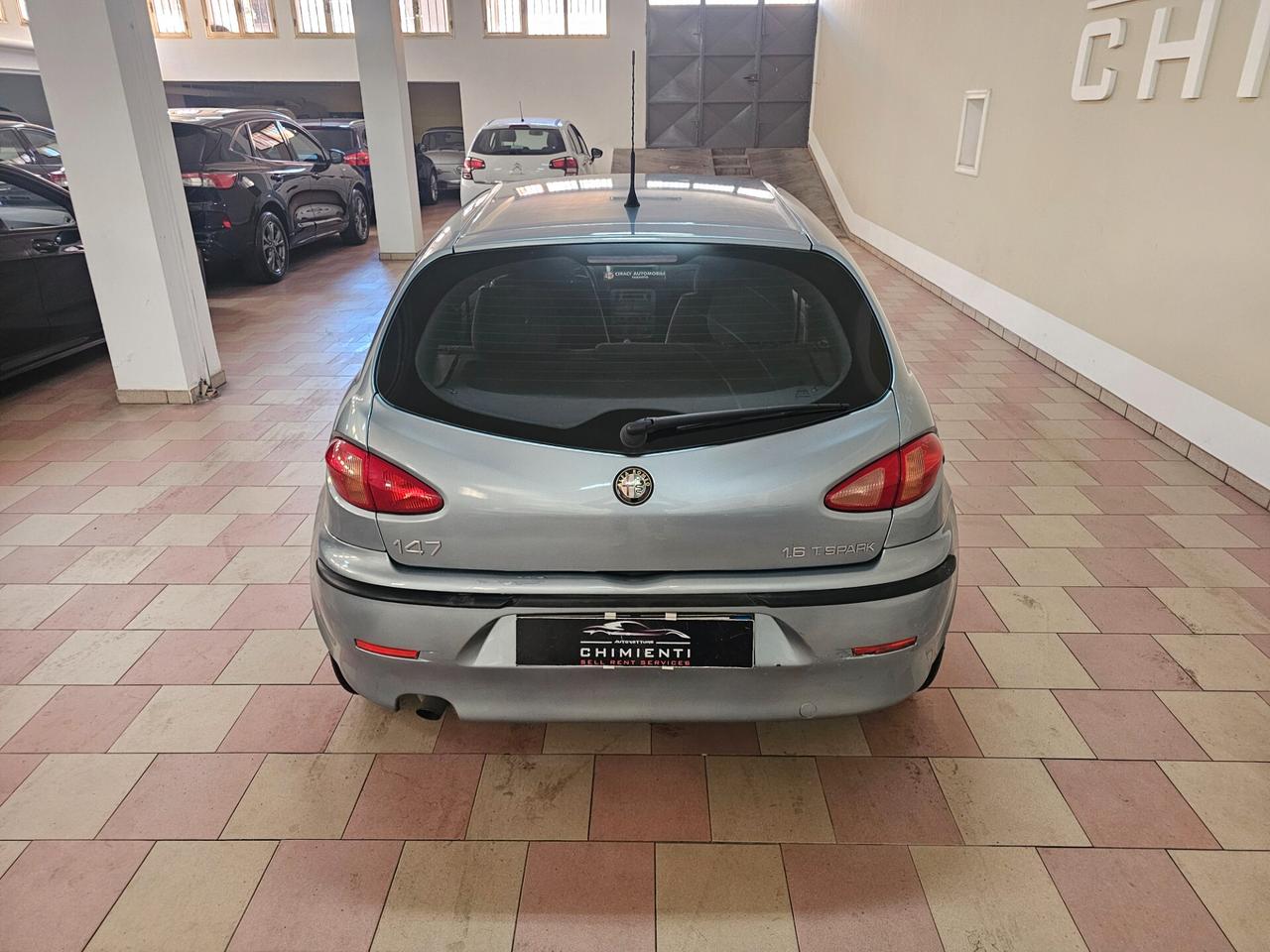 Alfa Romeo 147 1.6i 16V Twin Spark cat 3p. Distinctive