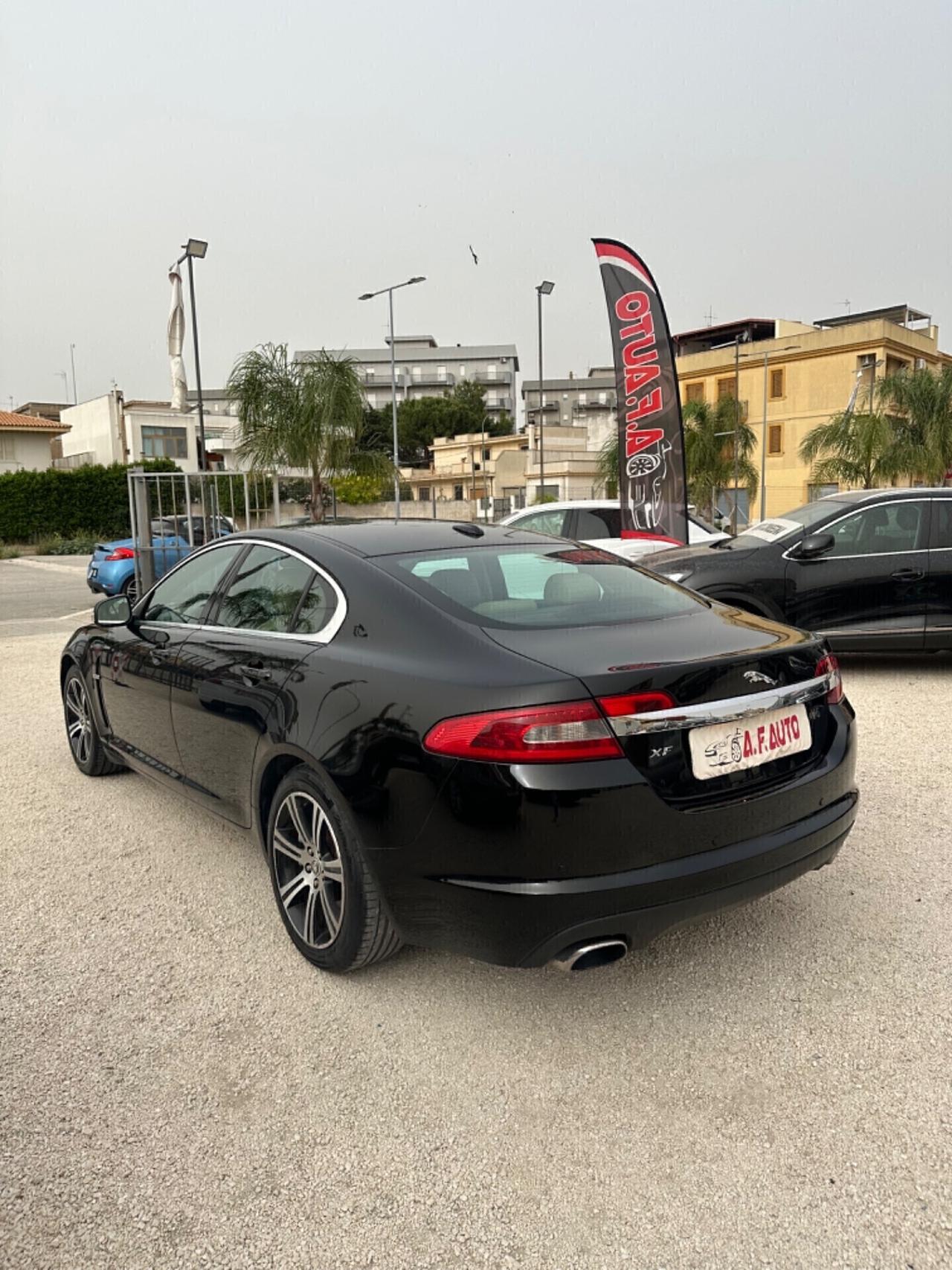 Jaguar XF 2.7D V6 Premium Luxury