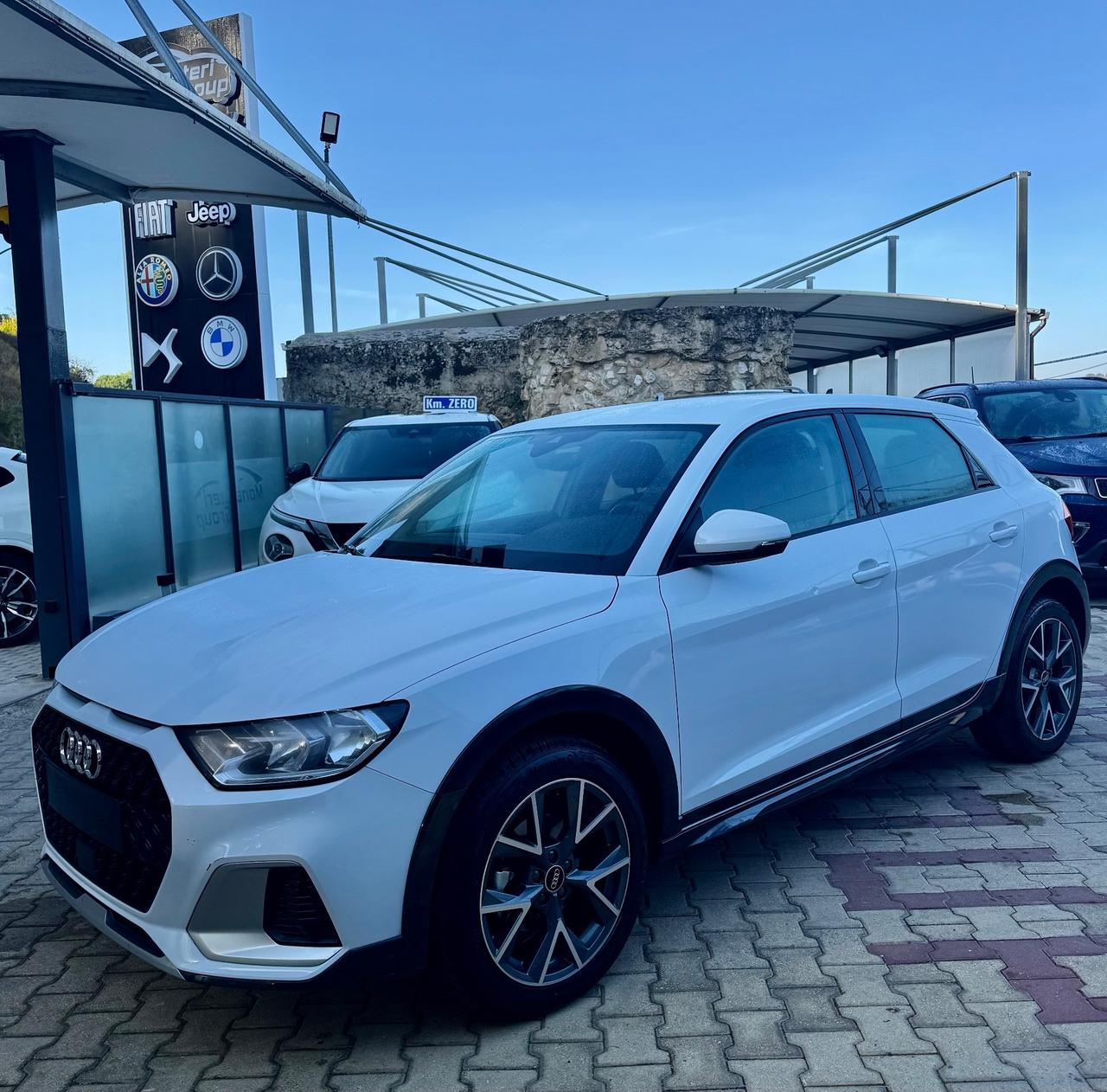 Audi A1 allstreet 30 TFSI S tronic Identity Contrast