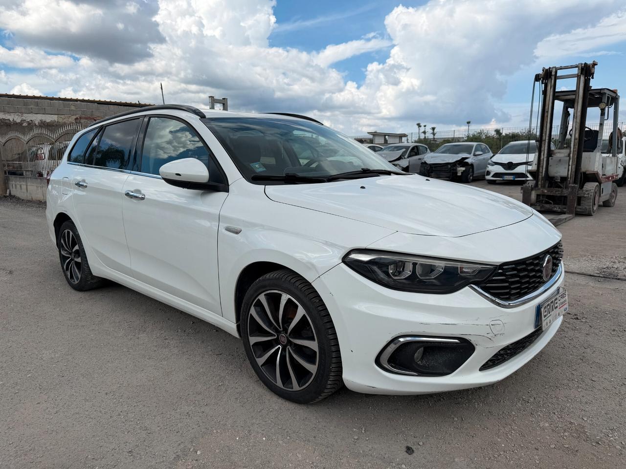 FIAT TIPO SW 2016 1.6 DIESEL 120 CV *LEGGI