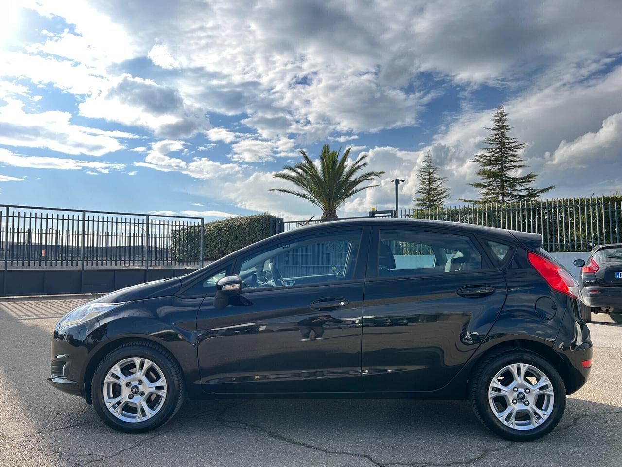 Ford Fiesta 1.4 5p. Bz.- GPL Titanium - 2013