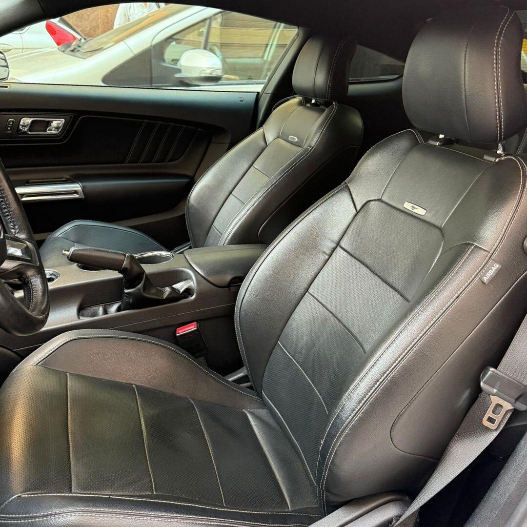 Ford Mustang Fastback **NO SUPERBOLLO**