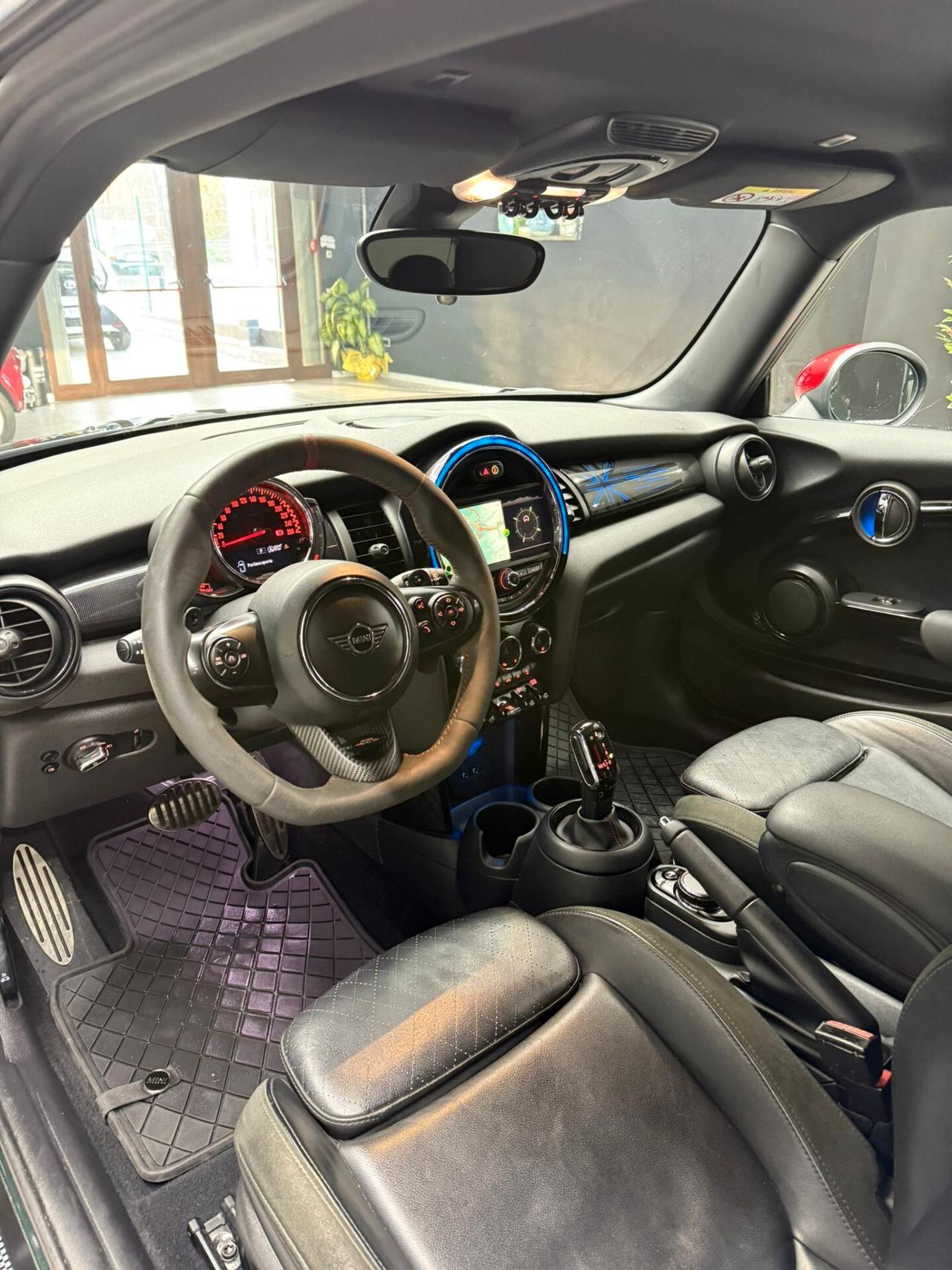 Mini John Cooper Works no super bollo