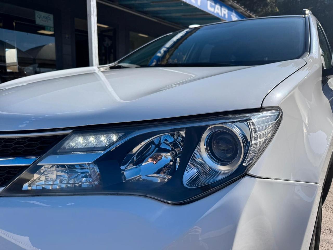 Toyota RAV4 2.0 D-4D 2WD Active