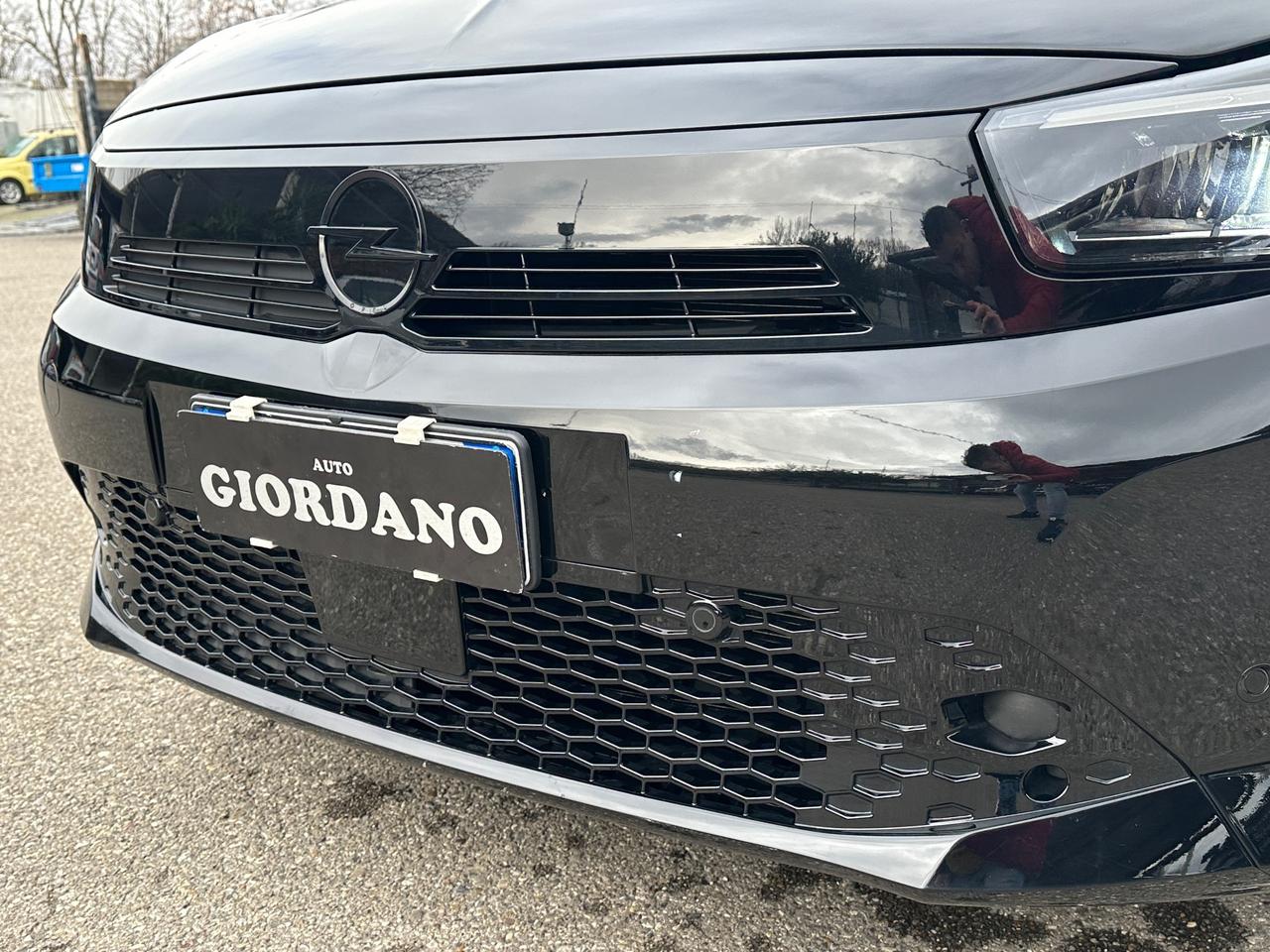 Opel Corsa 1.2 Edition 75 cv solo 14.000 km