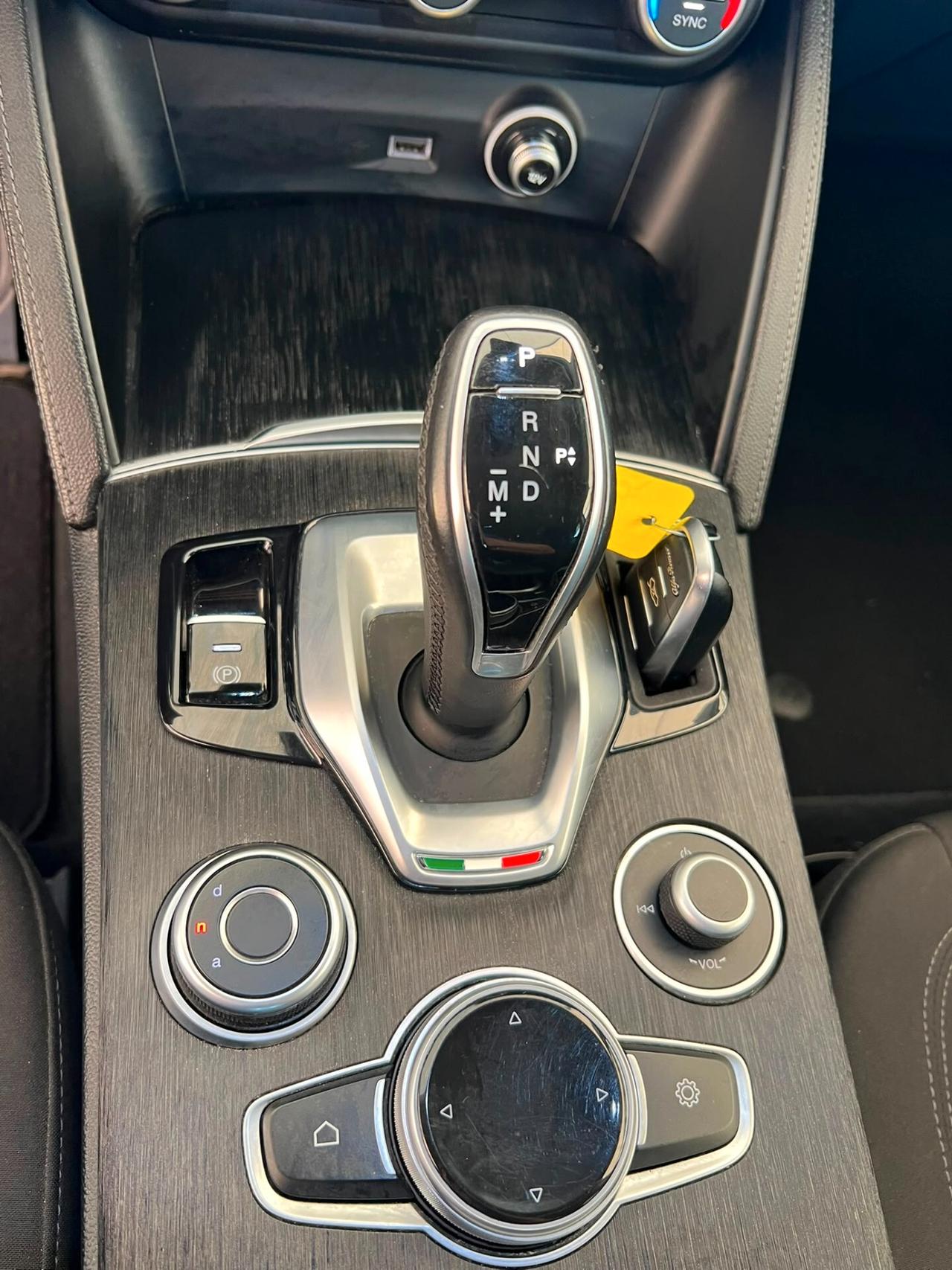 Alfa Romeo Stelvio 2.2 Turbodiesel 190 CV AT8 RWD Business