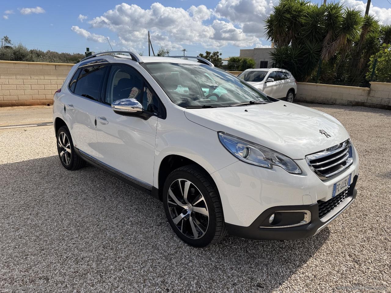 PEUGEOT 2008 BlueHDi 120 S&S Allure