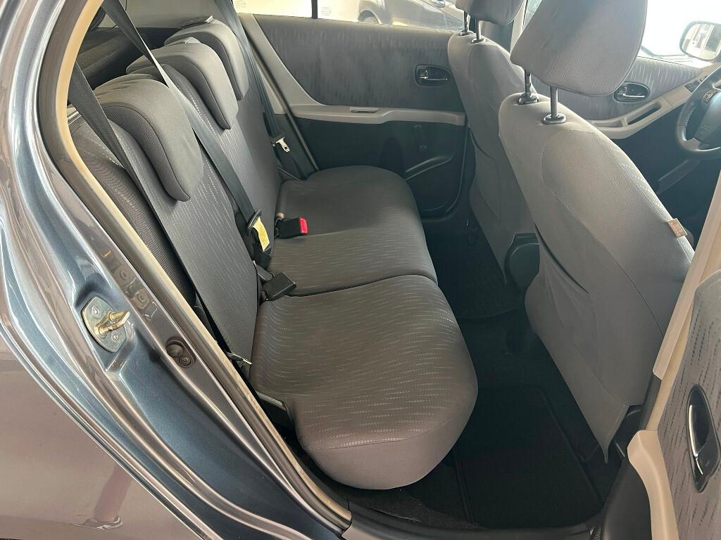 Toyota Yaris 5p 1.3 100 CV - Perfetta - Garanzia