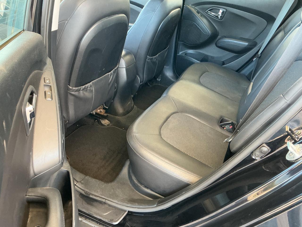 HYUNDAI X35