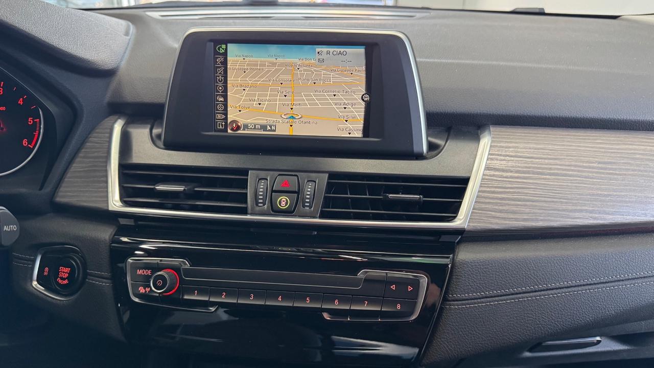 Bmw serie 2 216d Luxury-2015