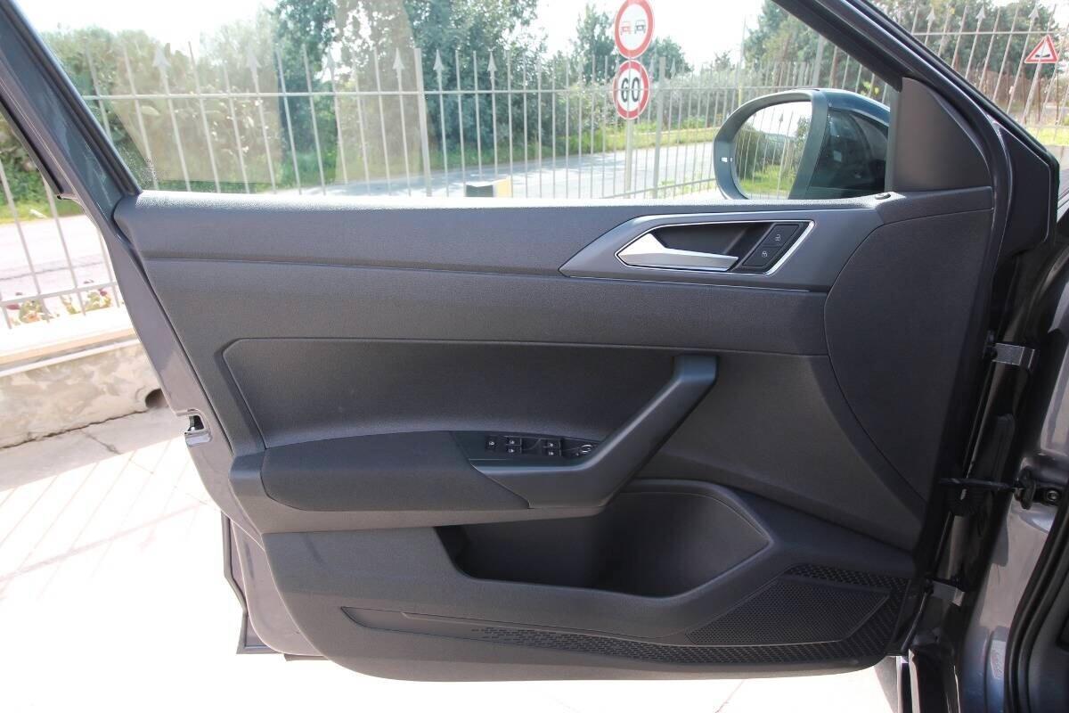 Volkswagen Taigo 1.0 TSI 110 DSG R-Line 2022