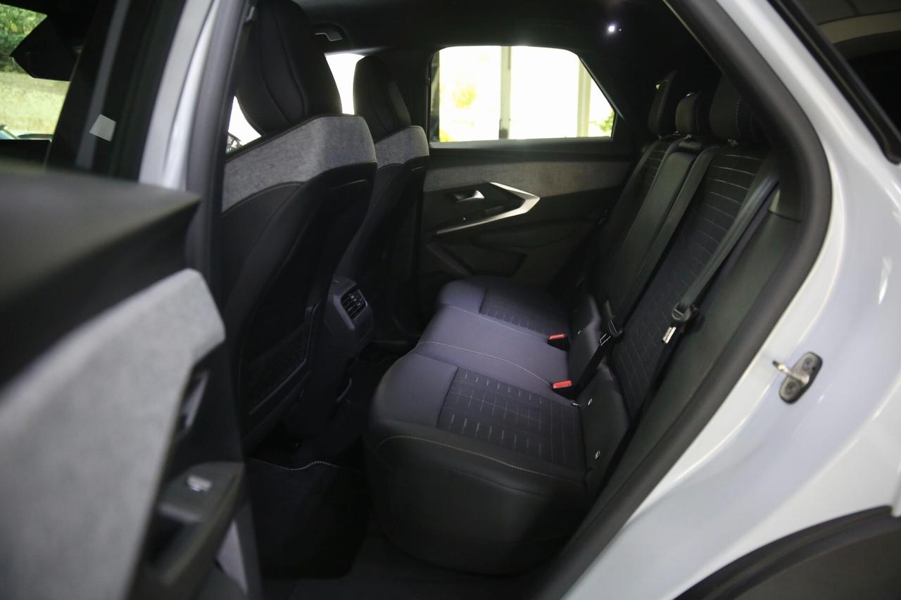 Peugeot 3008 Hybrid 145 cv e-DCS6 GT