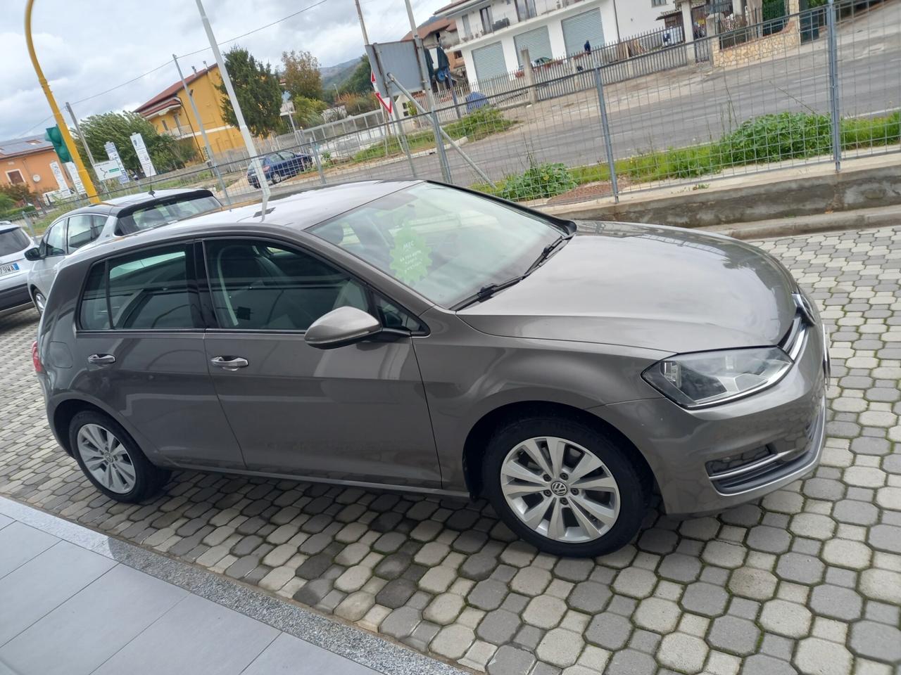 Volkswagen Golf 1.6 TDI 105 CV ** BLUEMOTION TECHNOLOGY ** 5 PORTE