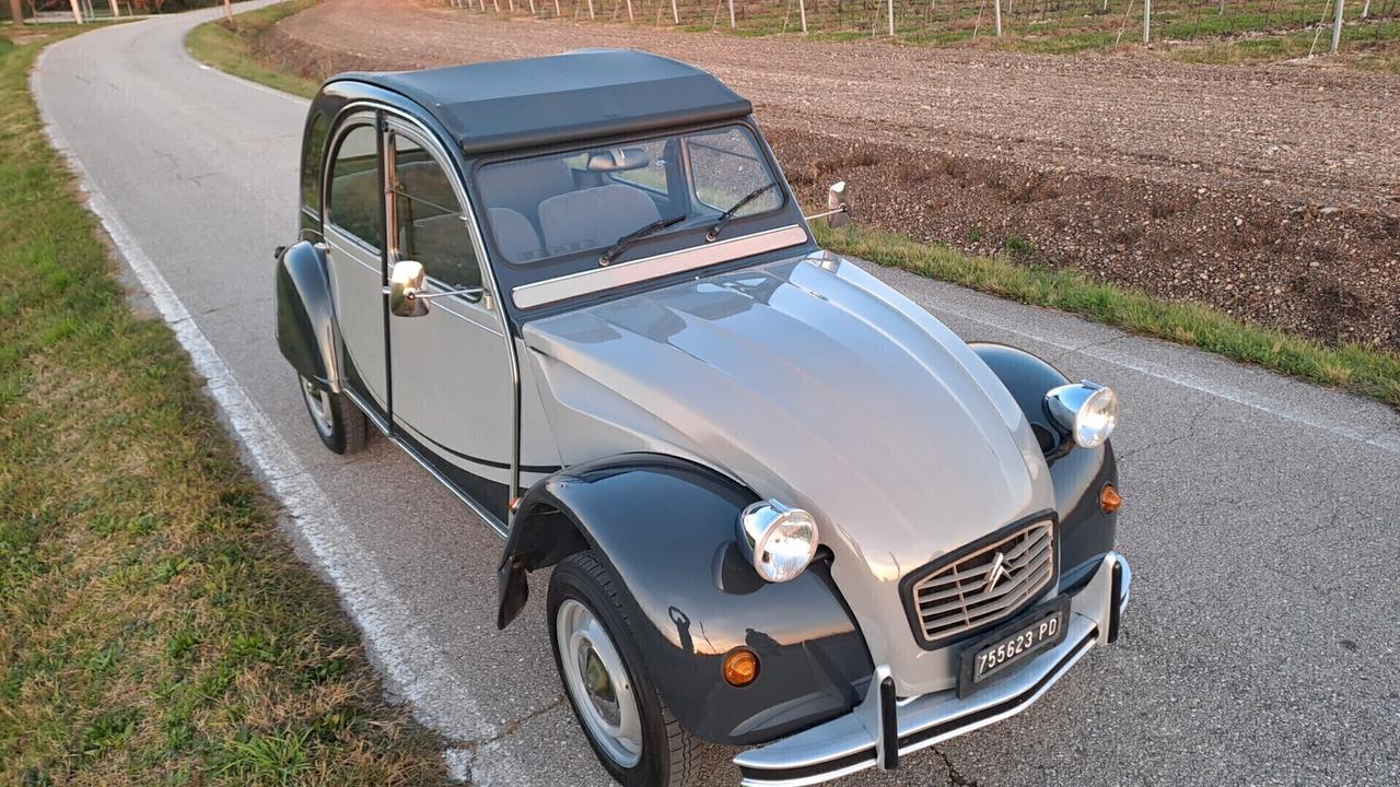 Citroen 2CV 6 Charleston RESTAURATA