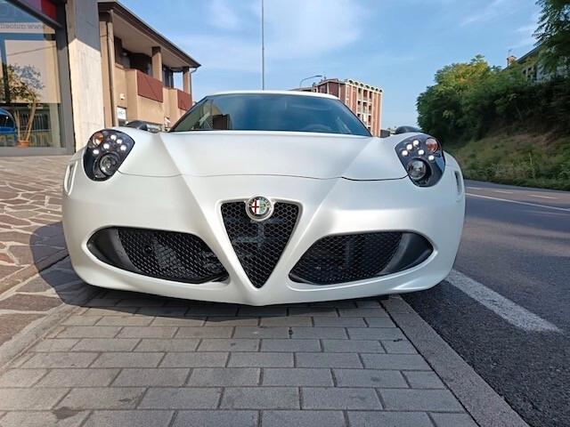 Alfa Romeo 4C COUPE' LAUNCH EDITION 353/500, TAGLIANDATA, KIT ACCESSORI COMPLETO