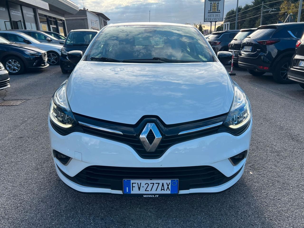 Renault Clio TCe 12V 90 CV GPL 5 porte Moschino Intens