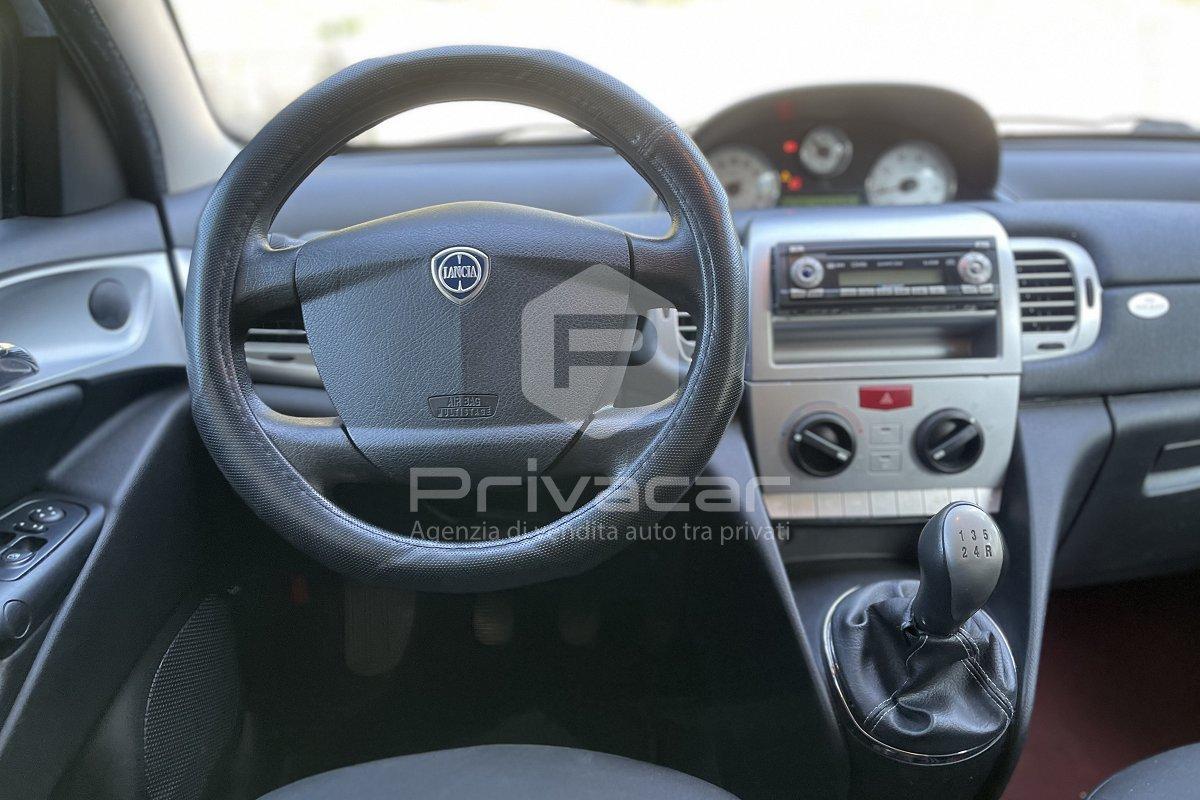 LANCIA Ypsilon 1.3 MJT 75 CV Unyca