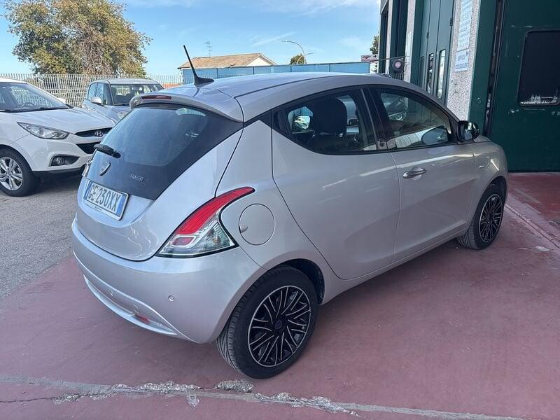 Lancia Ypsilon Ypsilon 1.0 FireFly 5 porte S&S Hybrid Gold GPL