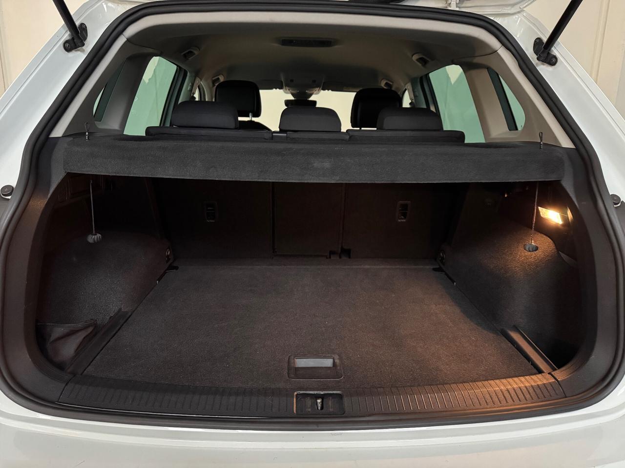 Volkswagen Tiguan 2.0 TDI SCR DSG Business BlueMotion Technology