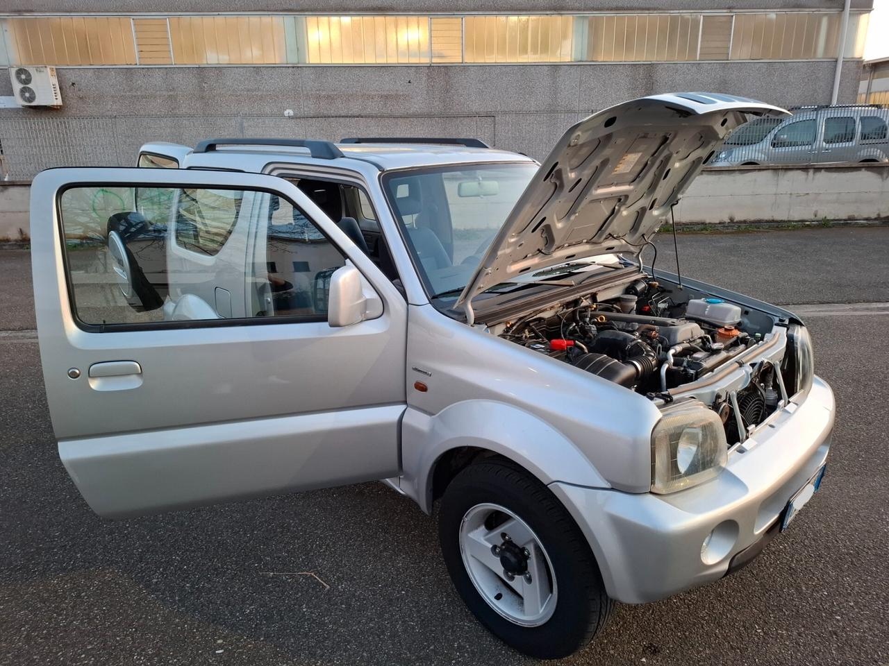 Suzuki Jimny 1.3i 16V cat 4WD JLX Special