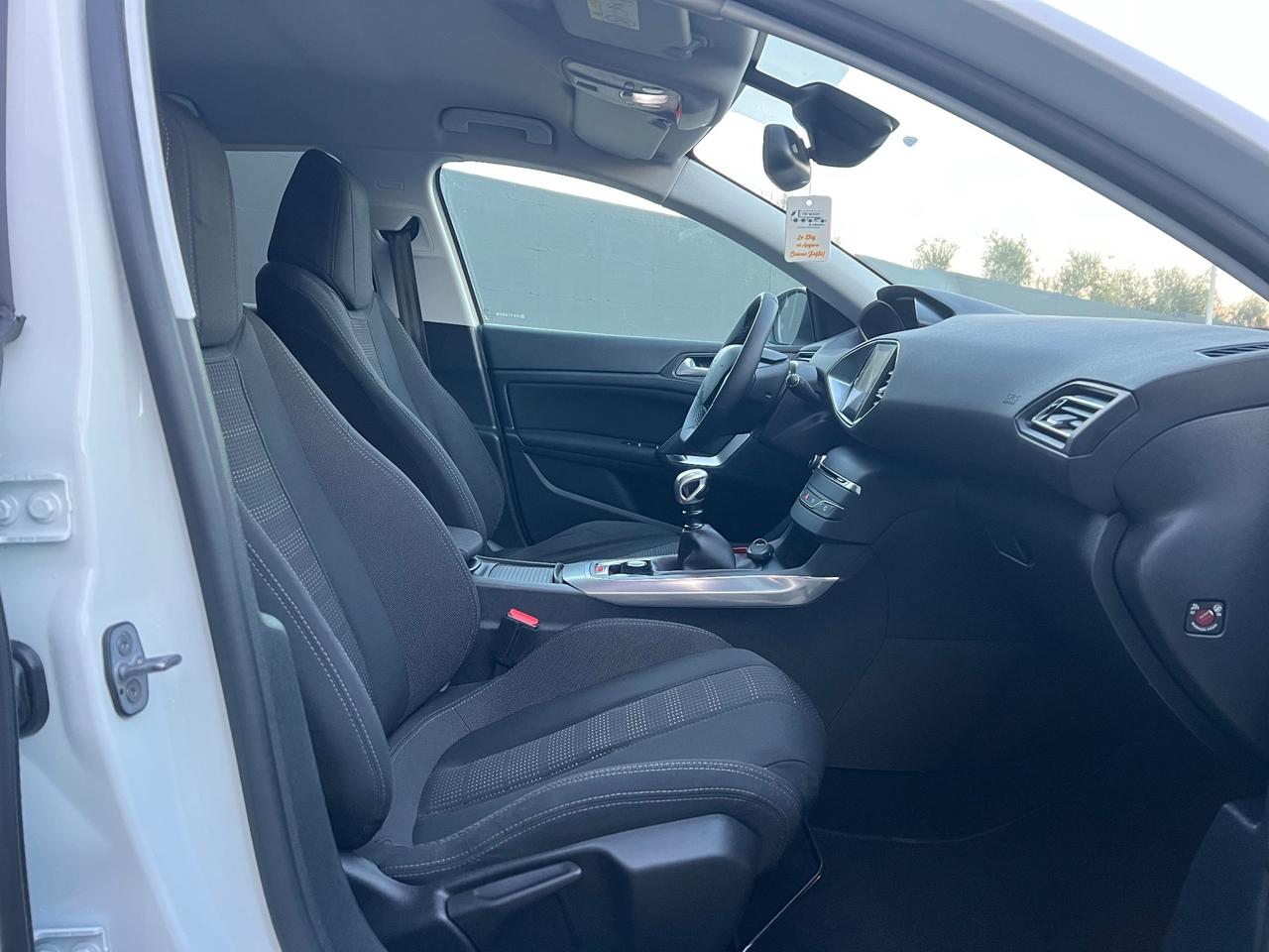 Peugeot 308 1.6 BlueHDi 120 Allure - 2017