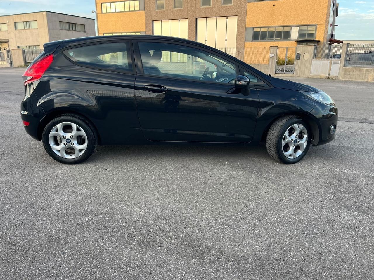 Ford Fiesta 71000 KM GARANZIA 12 MESI