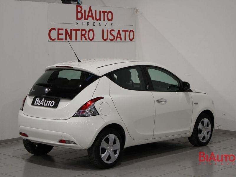 Lancia Ypsilon 1.3 MJT 16V 95 CV 5 porte S&S Silver