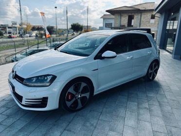 Volkswagen Golf GTI Performance 2.0 TSI DSG 230 Cv