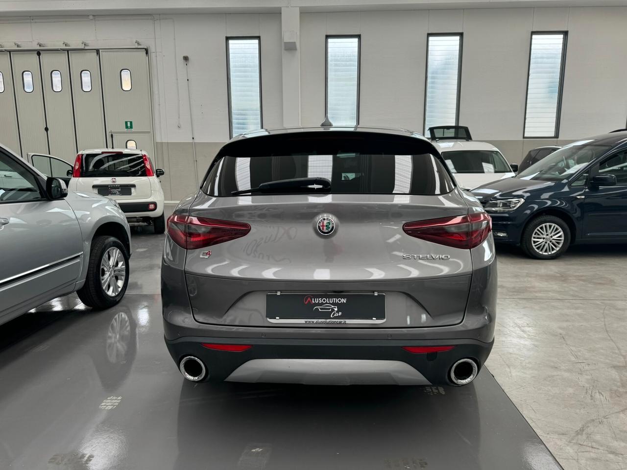 Alfa Romeo Stelvio 2.0 Turbo 280 CV AT8 Q4 First Edition