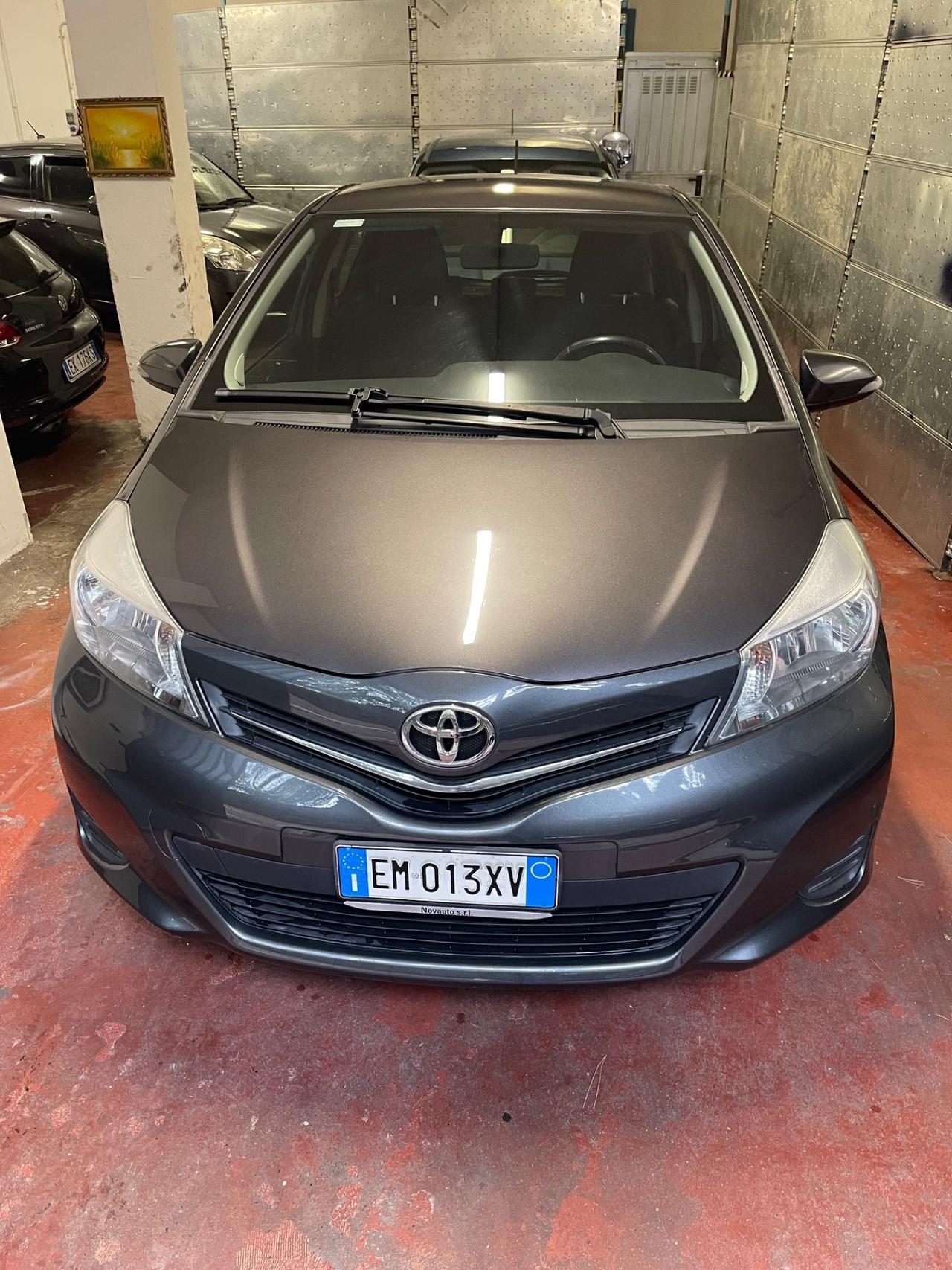 Toyota Yaris 1.0 5 porte Active