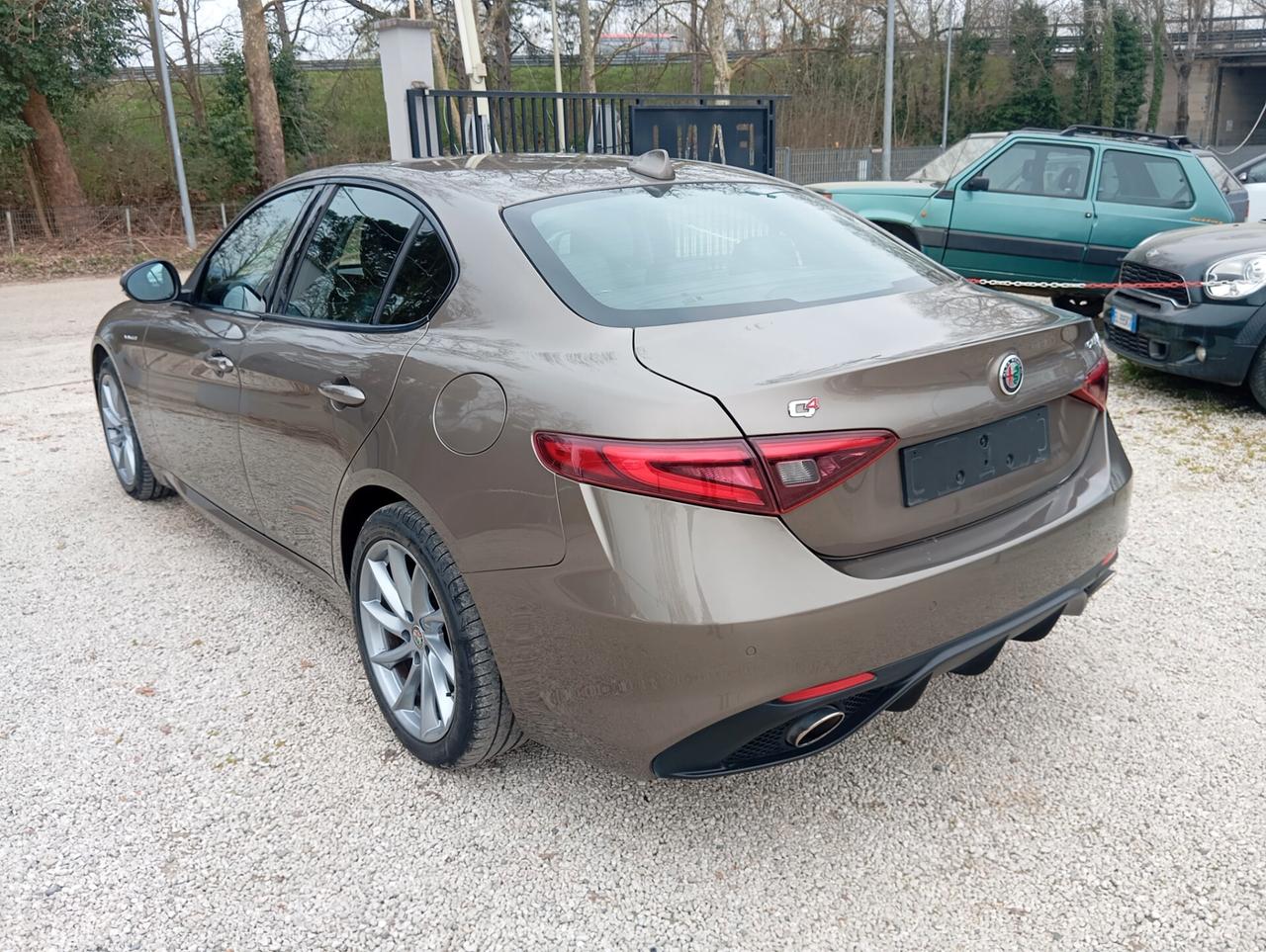 Alfa Romeo Giulia 2.2 Turbodiesel 210 CV AT8 AWD Q4 Veloce