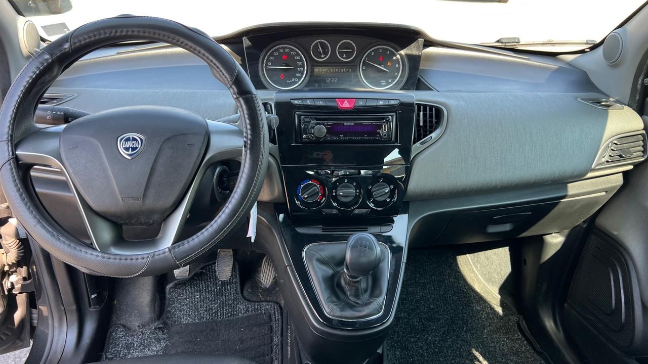 Lancia Ypsilon 1.2 69 CV 5 porte S&S Gold