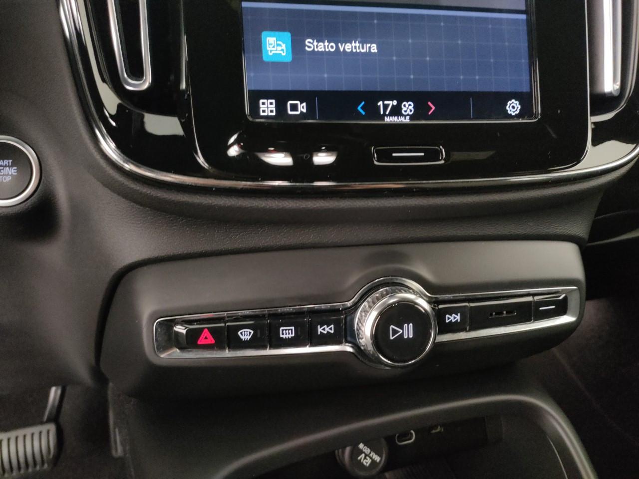 VOLVO XC40 2.0 b3 Core auto
