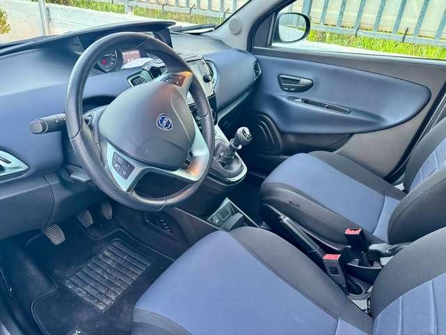 Lancia Ypsilon 1.0 FireFly 5 porte S&S Hybrid Platino