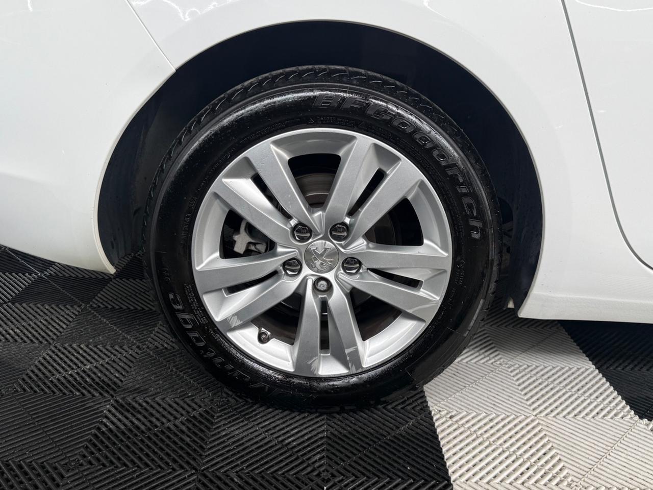 Peugeot 308 BlueHDi 120 S&S SW Business