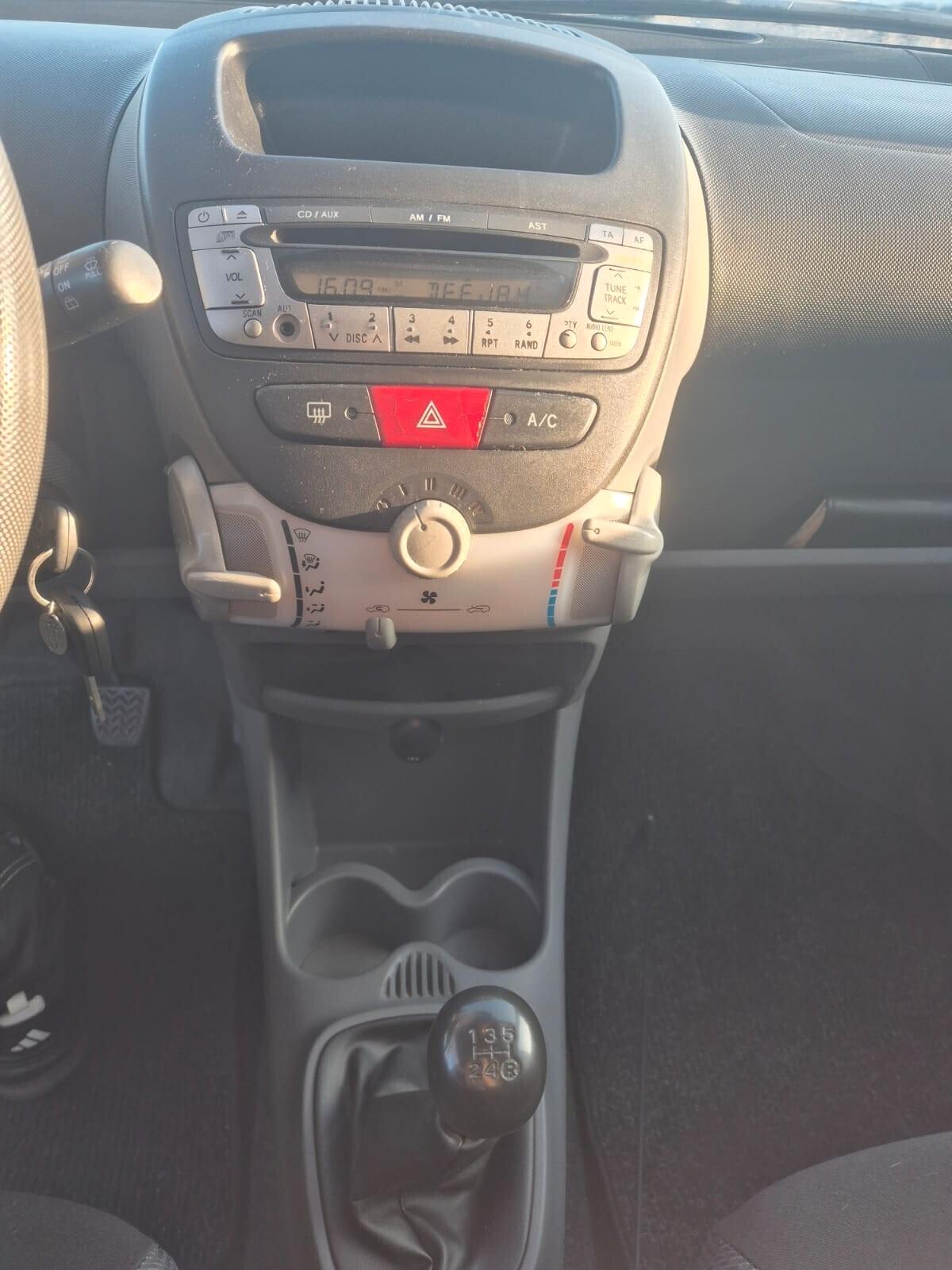 Toyota Aygo 1.0 12V VVT-i 3 porte Sol