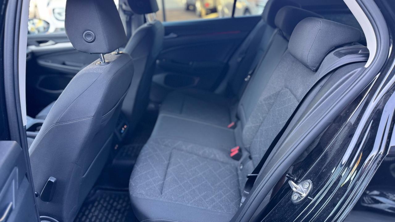 Volkswagen Golf 2.0 TDI 115 CV SCR Life neopatentati