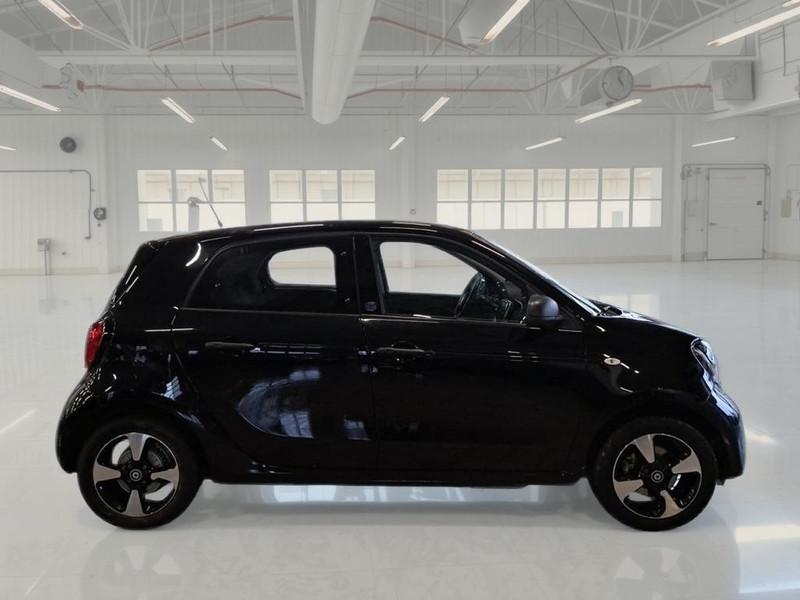 SMART FORFOUR EQ 60KW PASSION 5 PORTE BERLINA
