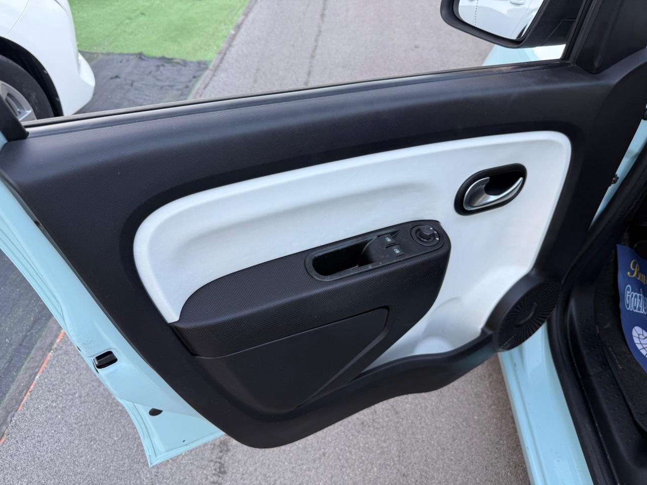 Renault Twingo Lovely 1.0benzina - 2016