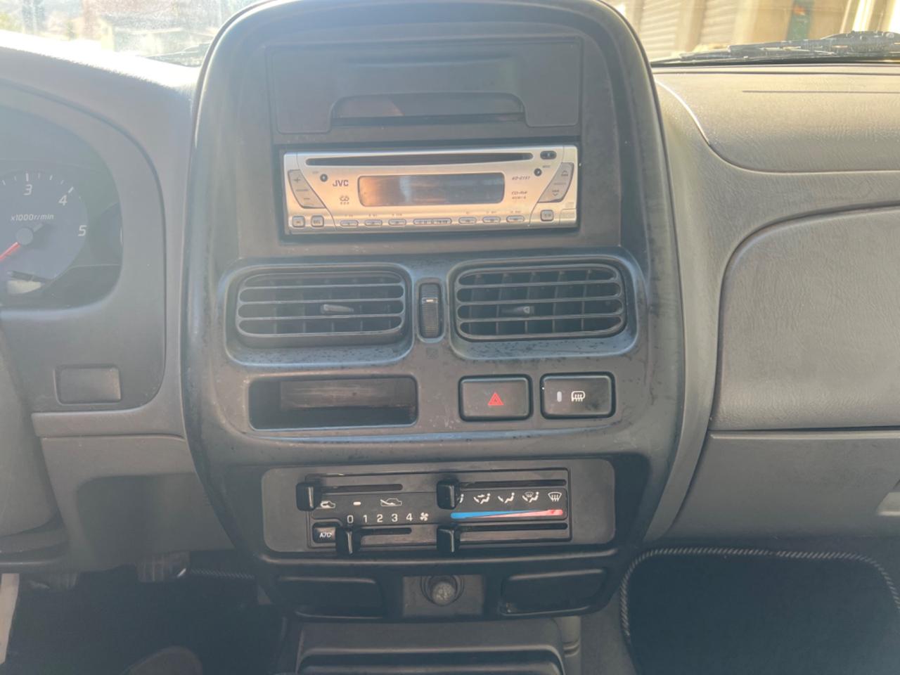 Nissan Navara 2.5 dCi 4 porte Double Cab LE