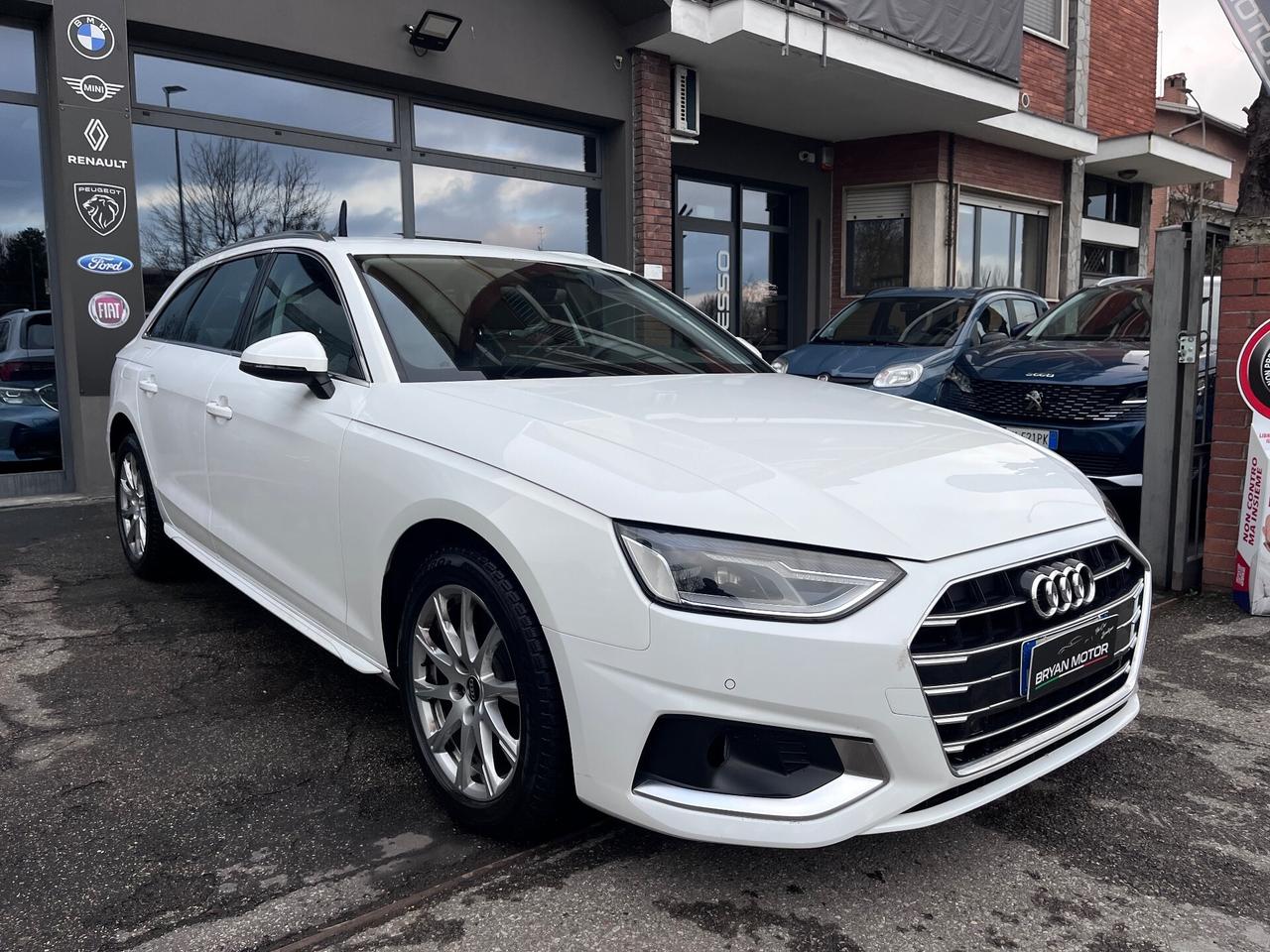 Audi A4 Avant 35 TDI/163 CV S tronic Business Advanced