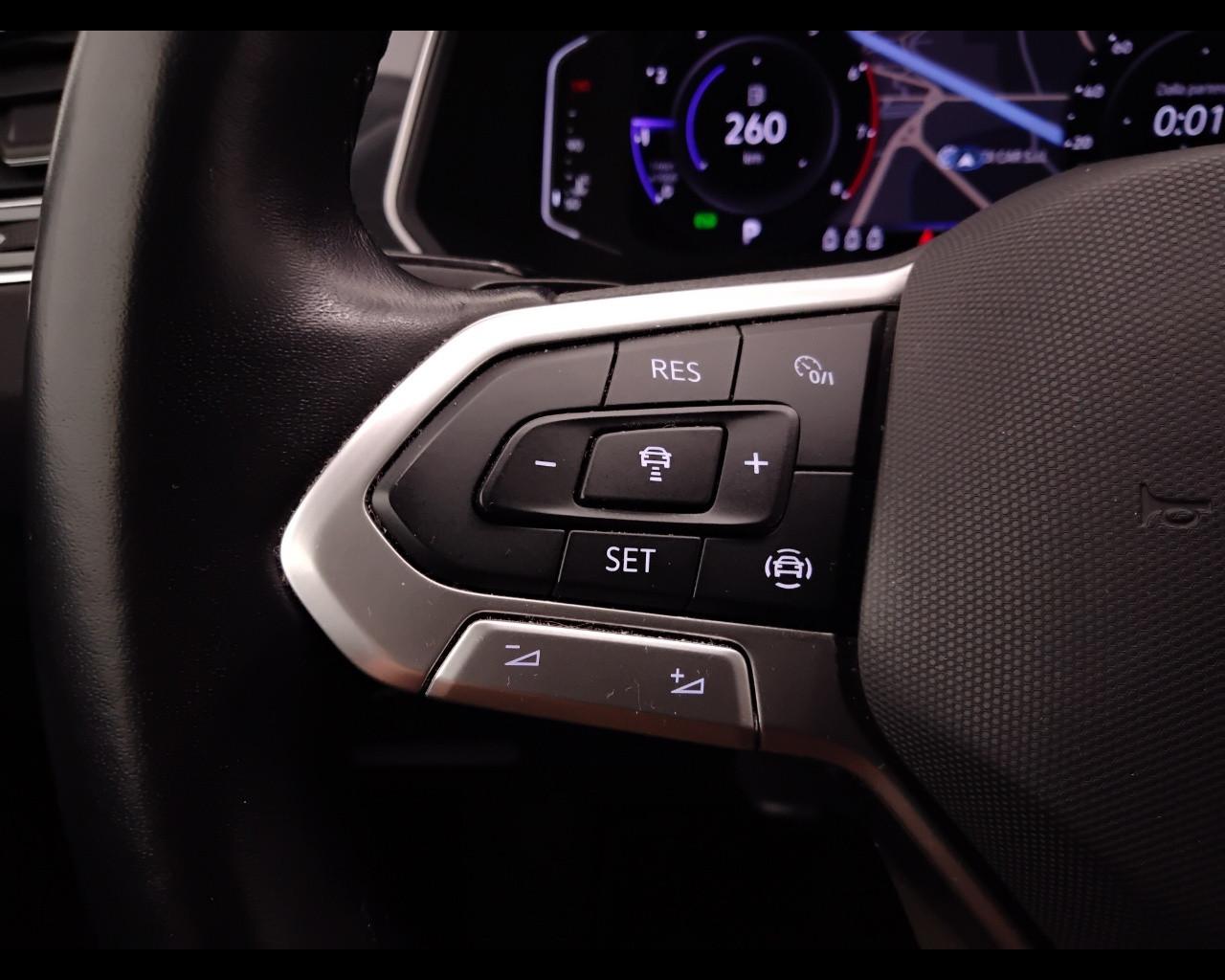 VOLKSWAGEN Tiguan II 2021 - Tiguan 1.5 tsi Elegance 150cv dsg