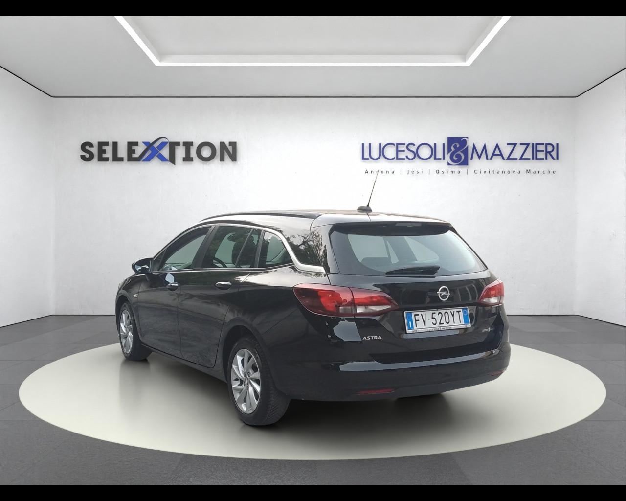 OPEL Astra 1.6 CDTi 110CV S. Tourer Innovetion