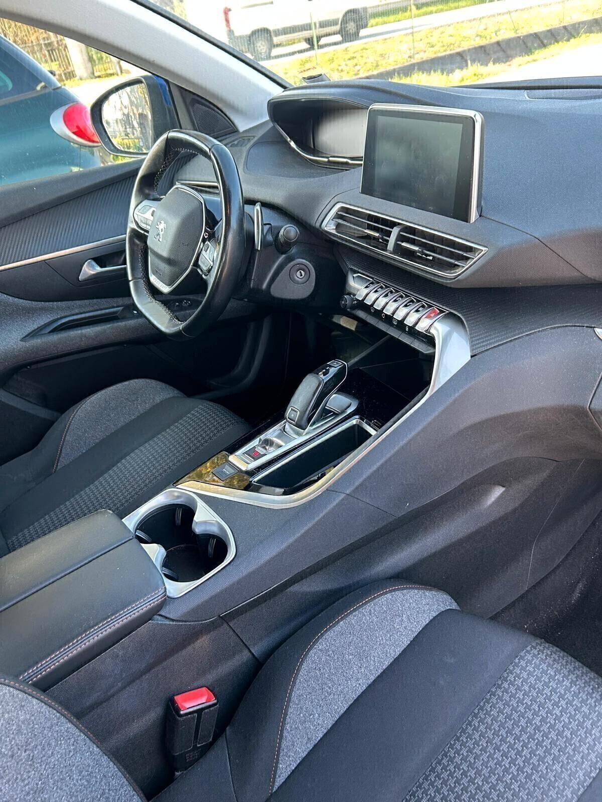 Peugeot 3008 BlueHDi 130 S&S EAT8 Allure ok neo patentati