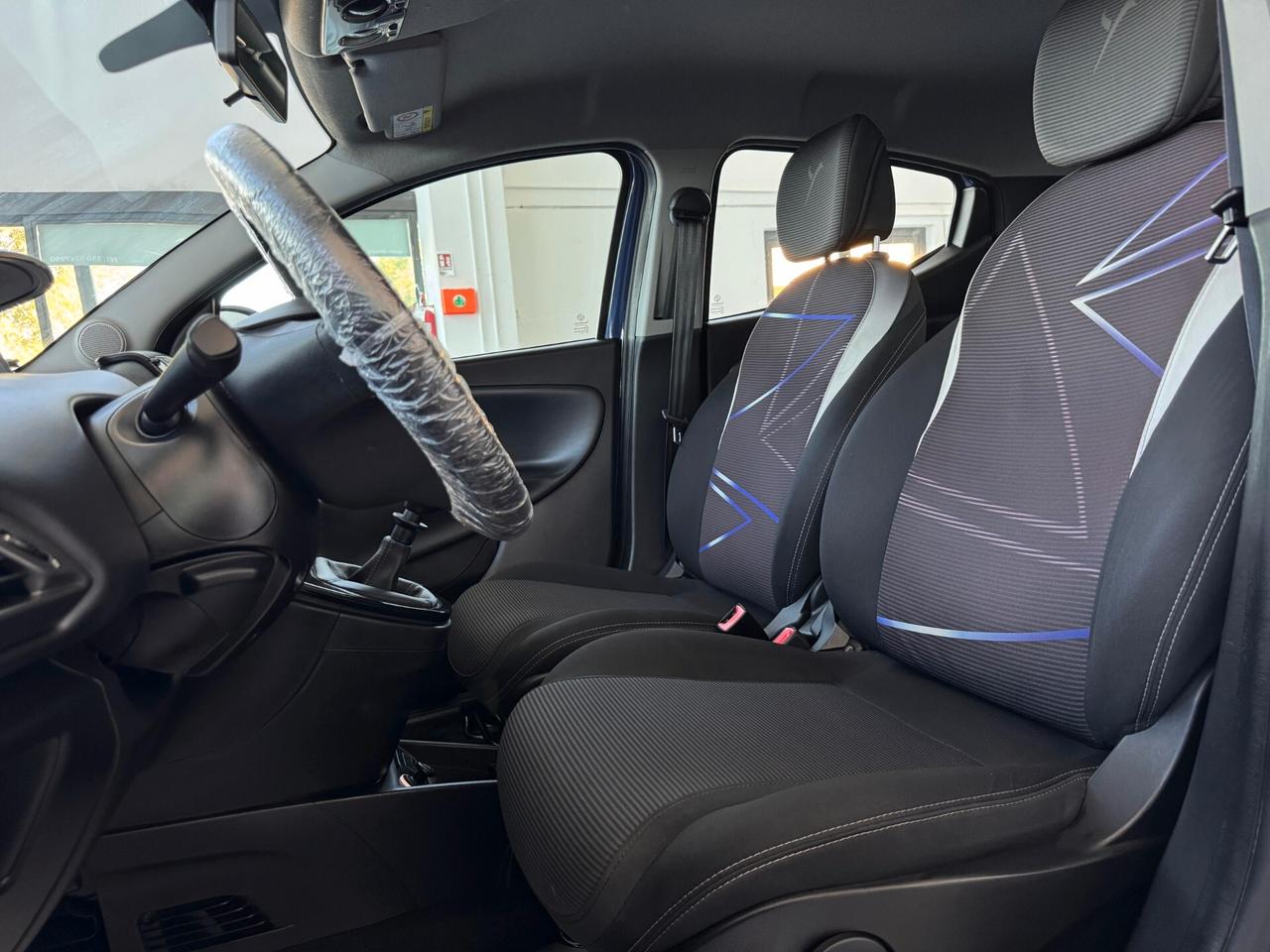 Lancia Ypsilon 1.2 69 CV 5 porte Gold
