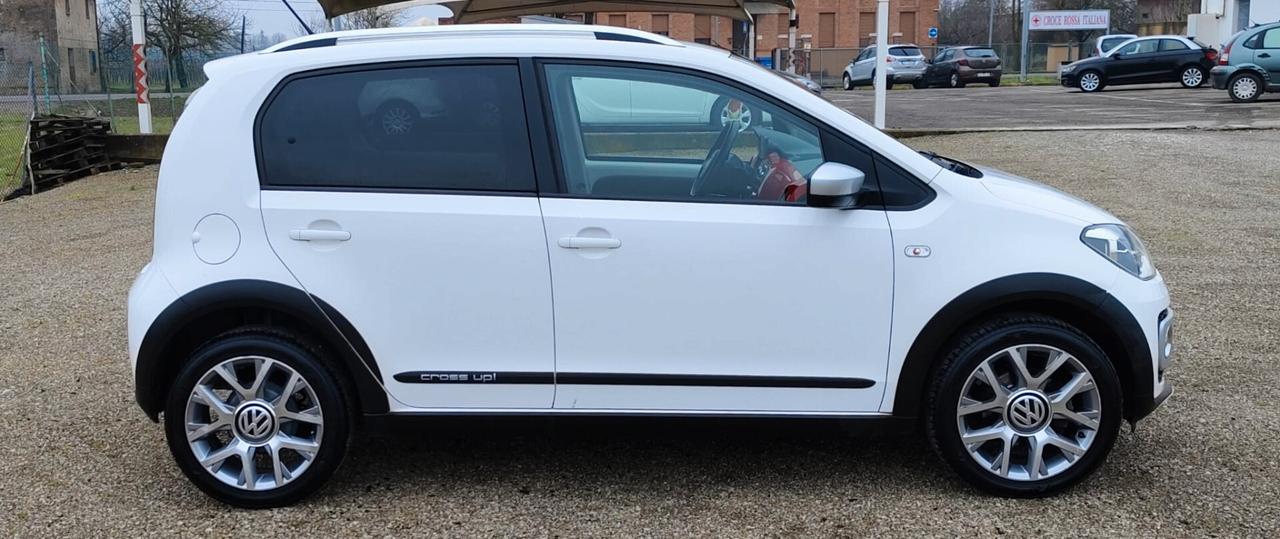 Volkswagen up! 1.0 75 CV 5p. cross